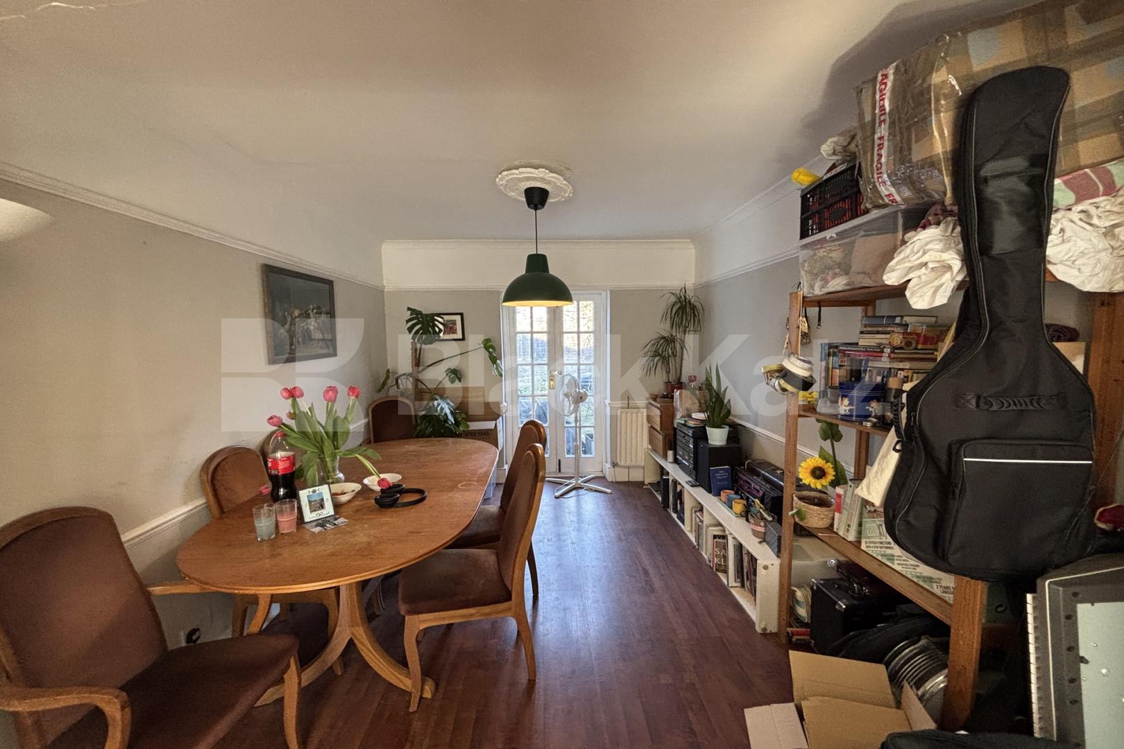 Georgian Townhouse over 3 floors, double reception room & patio garden Henshaw Street, Elephant and Castle