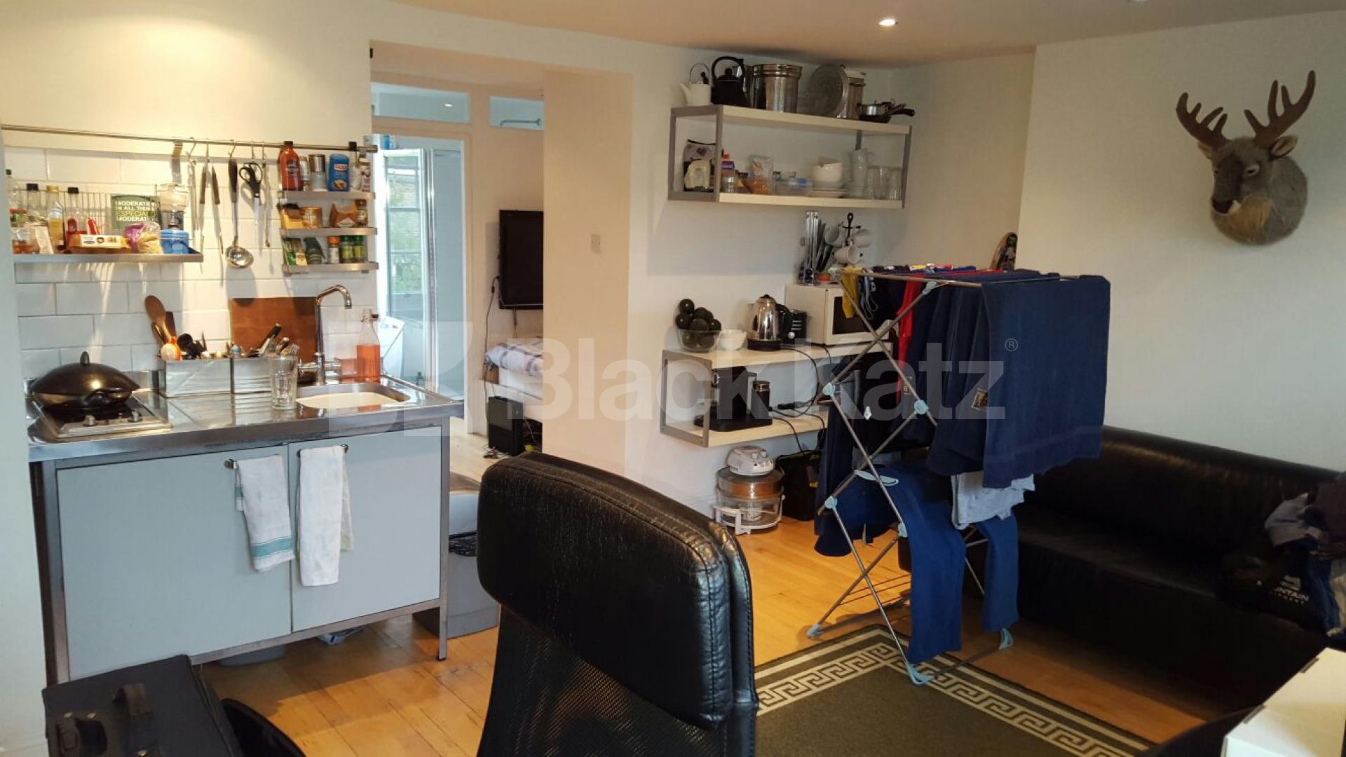 			New Instruction, Studio Apartment, 1 bath, 1 reception Flat			 Liverpool Road, BARNSBURY 