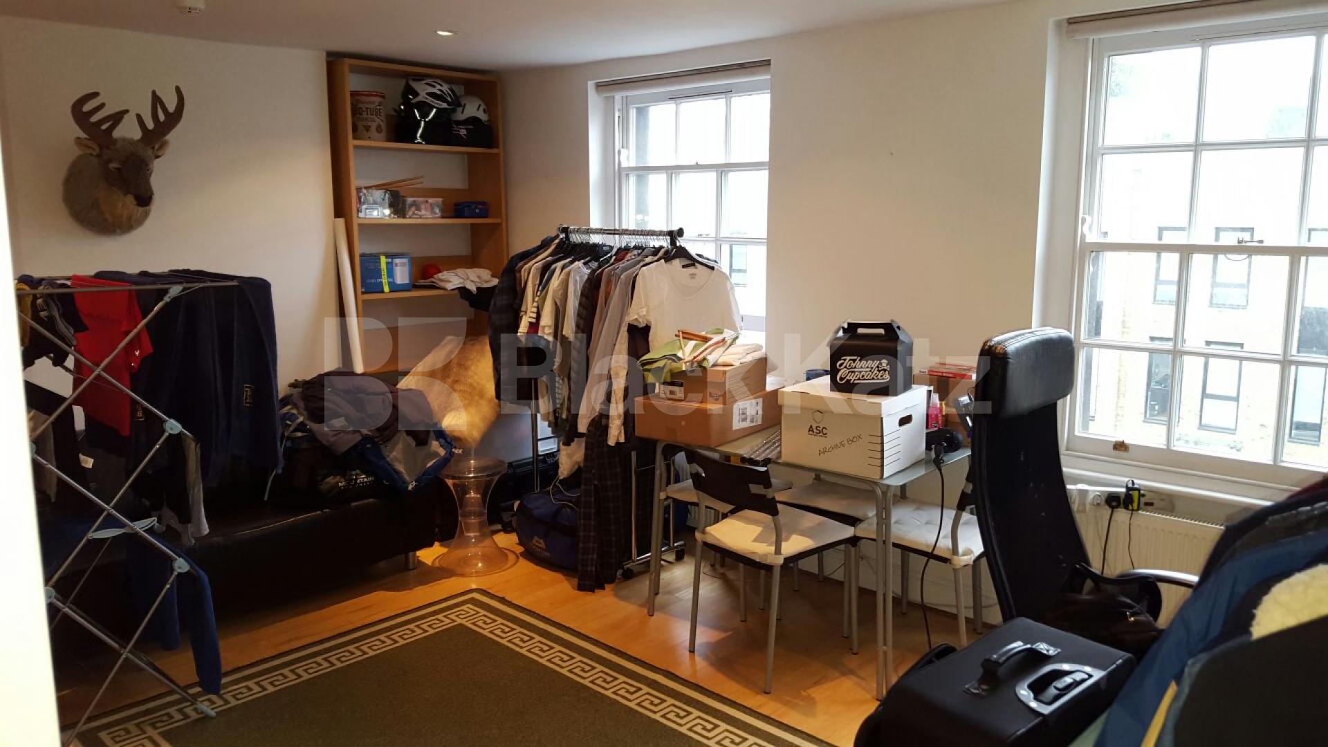 			New Instruction, Studio Apartment, 1 bath, 1 reception Flat			 Liverpool Road, BARNSBURY 