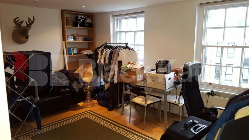 			New Instruction, Studio Apartment, 1 bath, 1 reception Flat			 Liverpool Road, BARNSBURY 