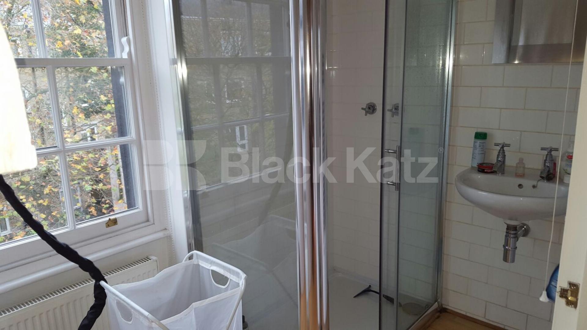 			New Instruction, Studio Apartment, 1 bath, 1 reception Flat			 Liverpool Road, BARNSBURY 