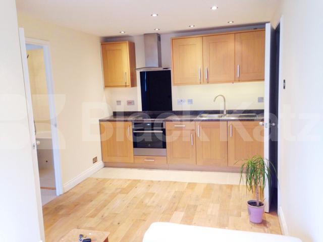 			LET, 1 Bedroom, 1 bath, 1 reception Apartment			 Mayfield Road , Shepherds Bush