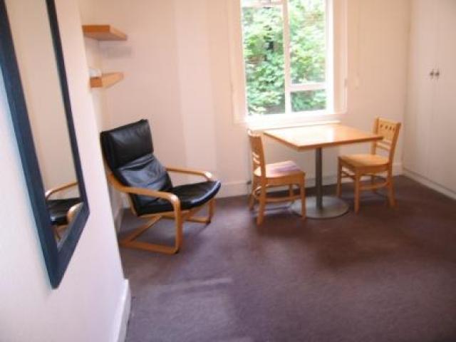 			Studio Apartment, 1 bath, 1 reception Studio			 West End Lane, WEST HAMPSTEAD