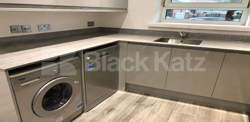 			NEW INSTRUCTION , 3 Bedroom, 1 bath, 1 reception Apartment			 Thomas Road , Limehouse/Mile End