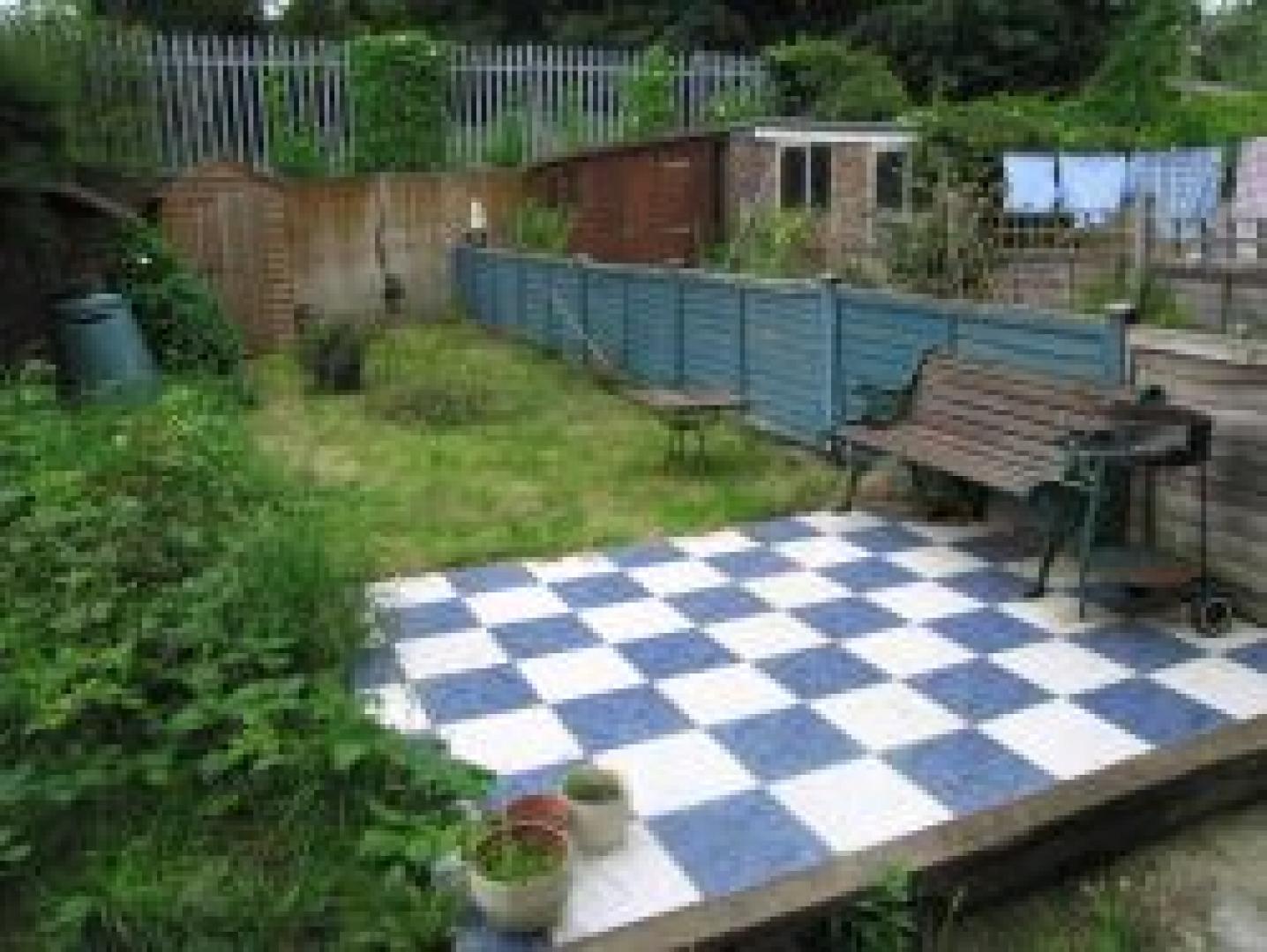 			4 Bedroom, 1 bath, 1 reception Flat			 Wotton Road, CRICKLEWOOD NW2