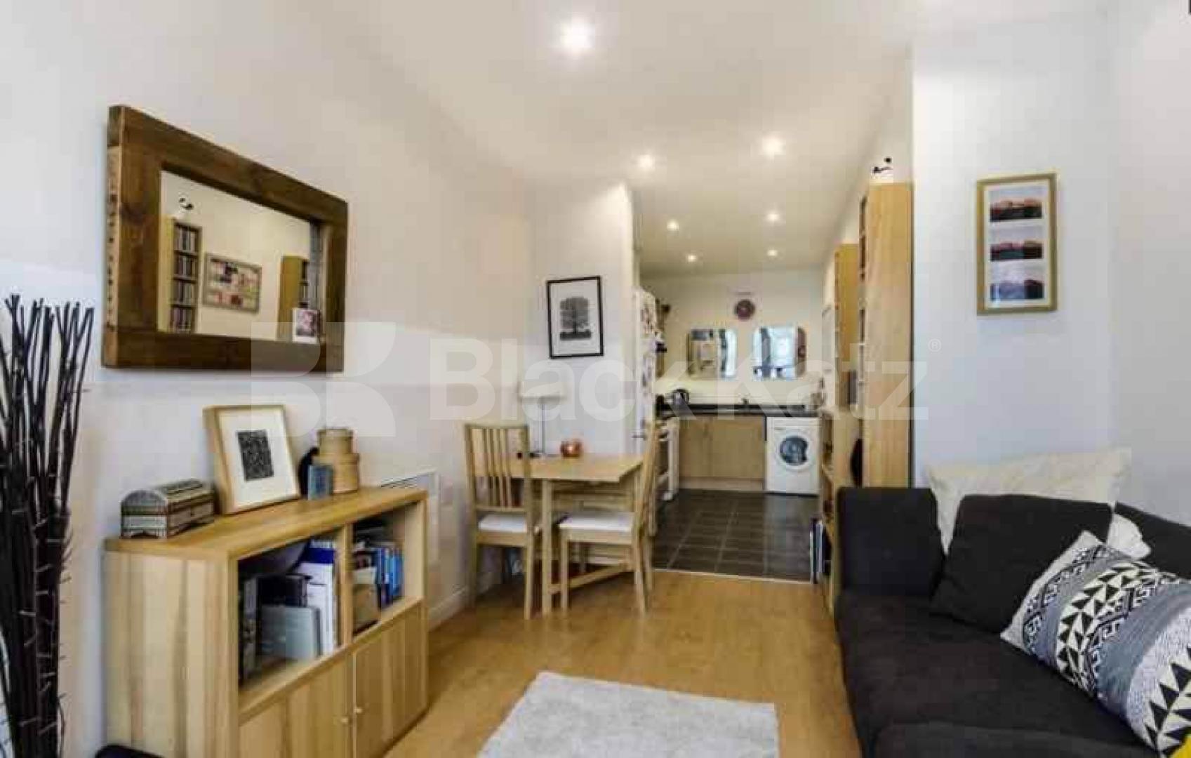 			NEW INSTRUCTION  (Includes Parking, water rates and council tax), 1 Bedroom, 1 bath, 1 reception Apartment			 Oak Square, Clapham North/Brixton