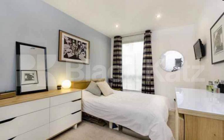 			NEW INSTRUCTION  (Includes Parking, water rates and council tax), 1 Bedroom, 1 bath, 1 reception Apartment			 Oak Square, Clapham North/Brixton