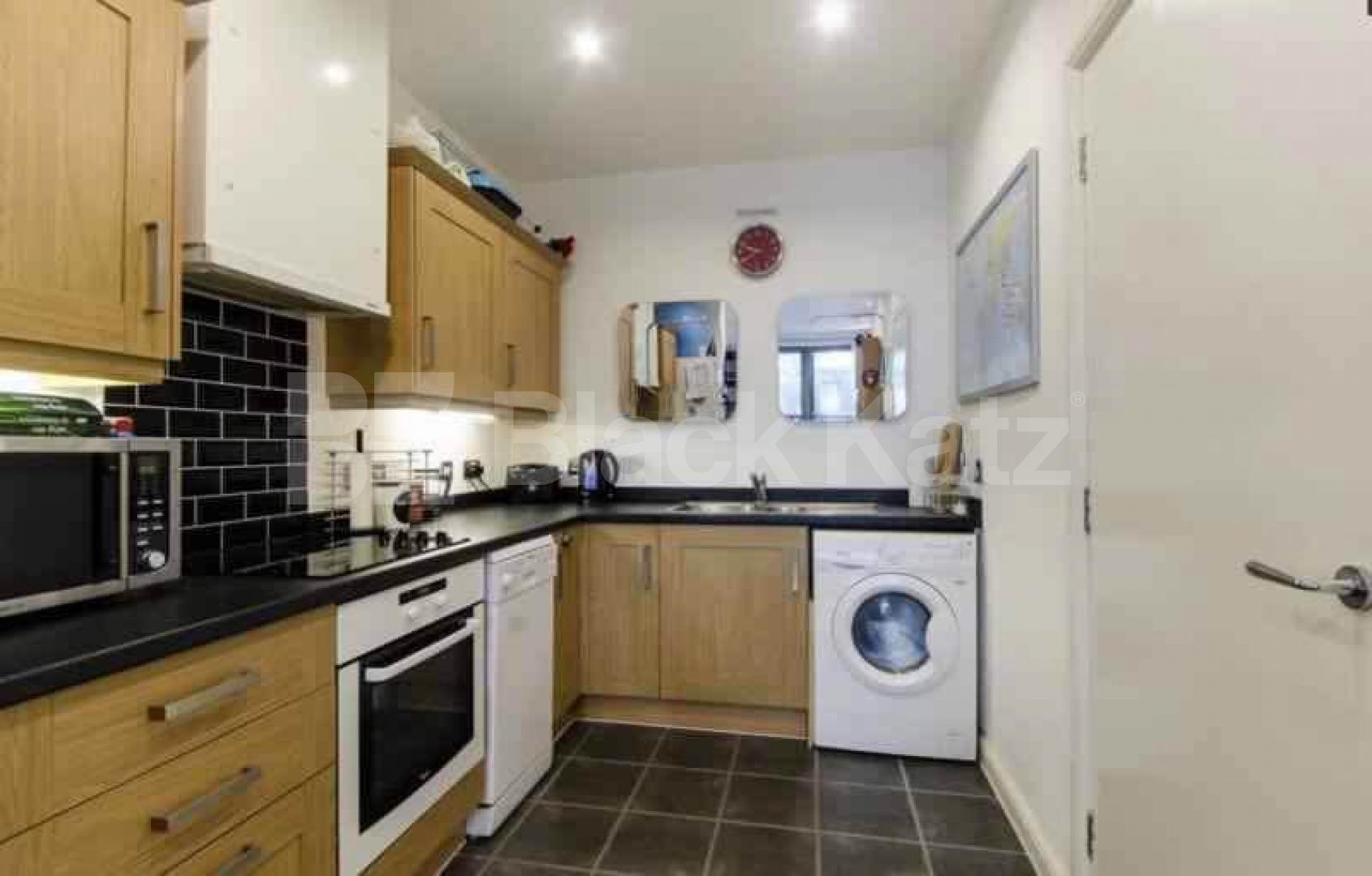 			NEW INSTRUCTION  (Includes Parking, water rates and council tax), 1 Bedroom, 1 bath, 1 reception Apartment			 Oak Square, Clapham North/Brixton