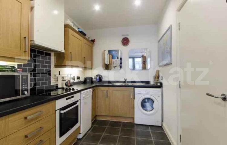 			NEW INSTRUCTION  (Includes Parking, water rates and council tax), 1 Bedroom, 1 bath, 1 reception Apartment			 Oak Square, Clapham North/Brixton