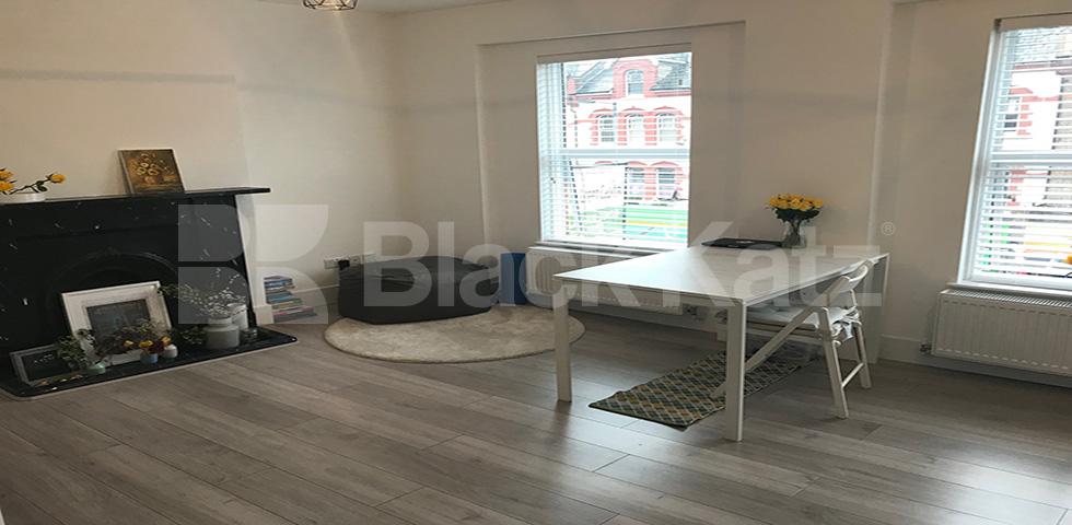 			New Instruction!, 1 Bedroom, 1 bath, 1 reception Flat			 Ferme Park Road, Finsbury Park / Crouch End