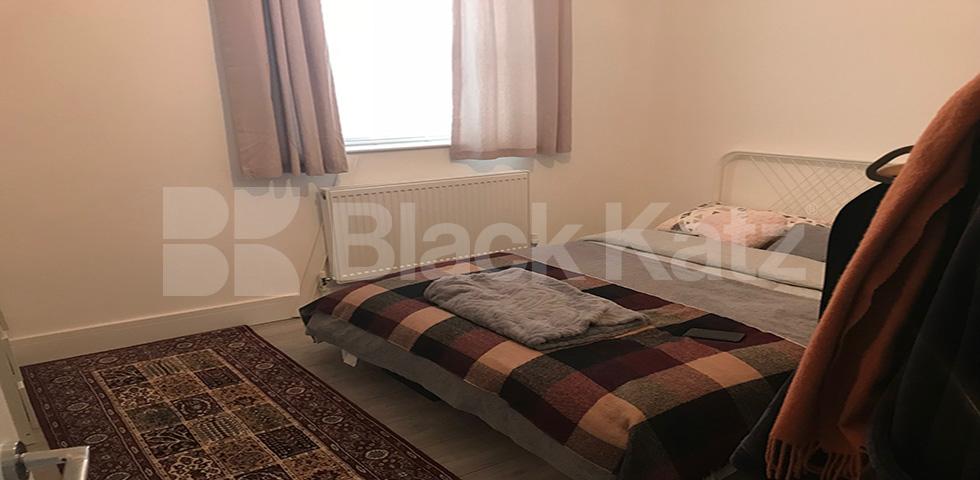 			New Instruction!, 1 Bedroom, 1 bath, 1 reception Flat			 Ferme Park Road, Finsbury Park / Crouch End