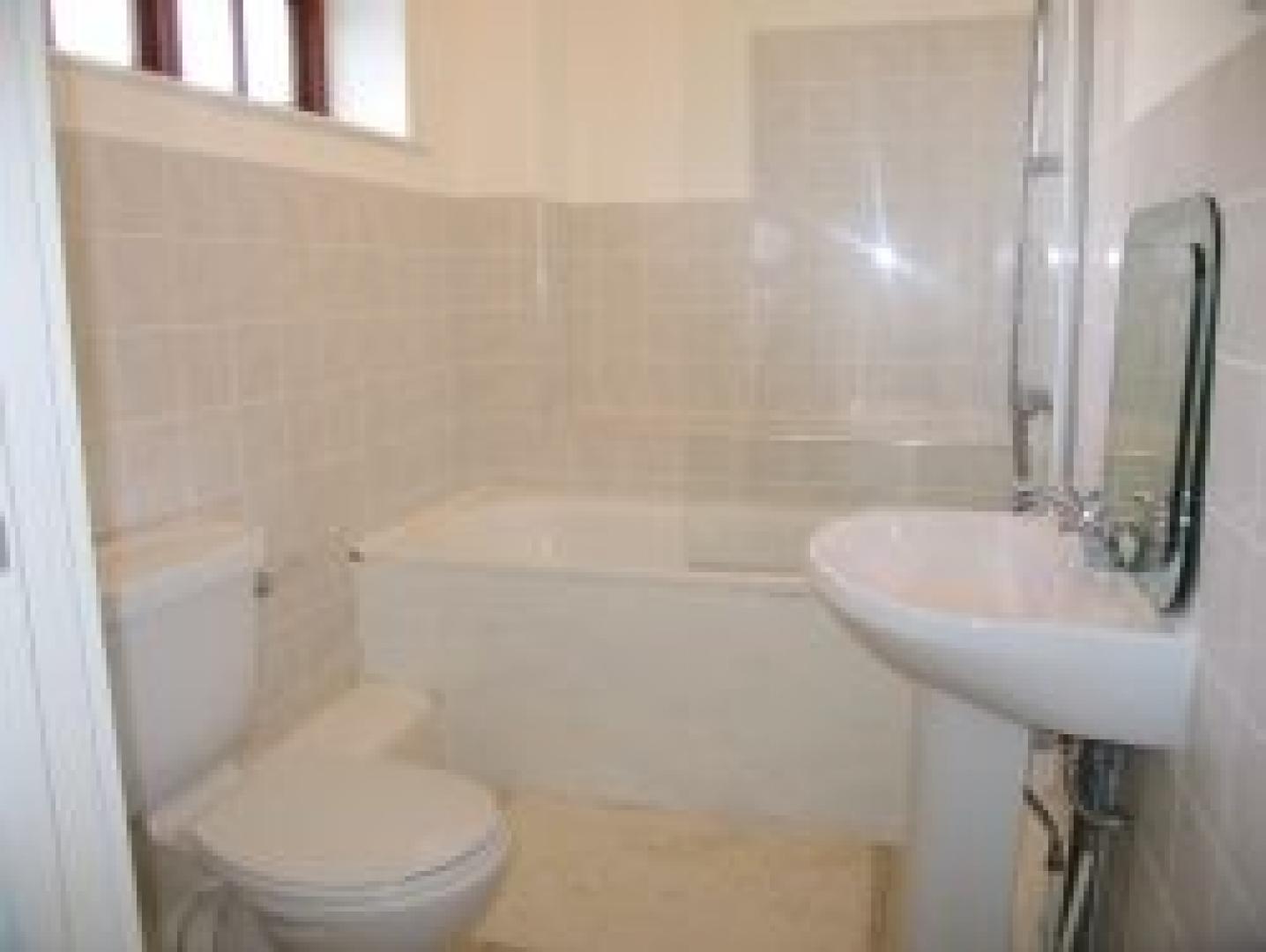 			New instruction, 3 Bedroom, 1 bath, 1 reception House			 Albany Row The Causeway, EAST FINCHLEY N2