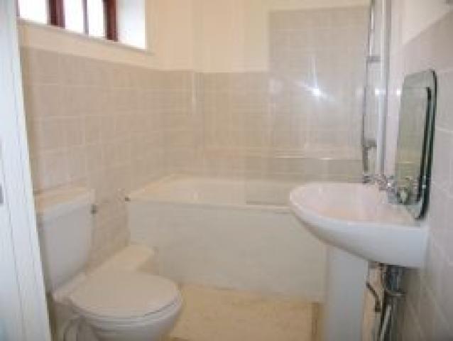 			New instruction, 3 Bedroom, 1 bath, 1 reception House			 Albany Row The Causeway, EAST FINCHLEY N2