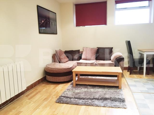 			INCULSIVE OF ALL BILLS!, 1 Bedroom, 1 bath, 1 reception Apartment			 KINGS CROSS ROAD **INC OF ALL BILLS**, KINGS CROSS