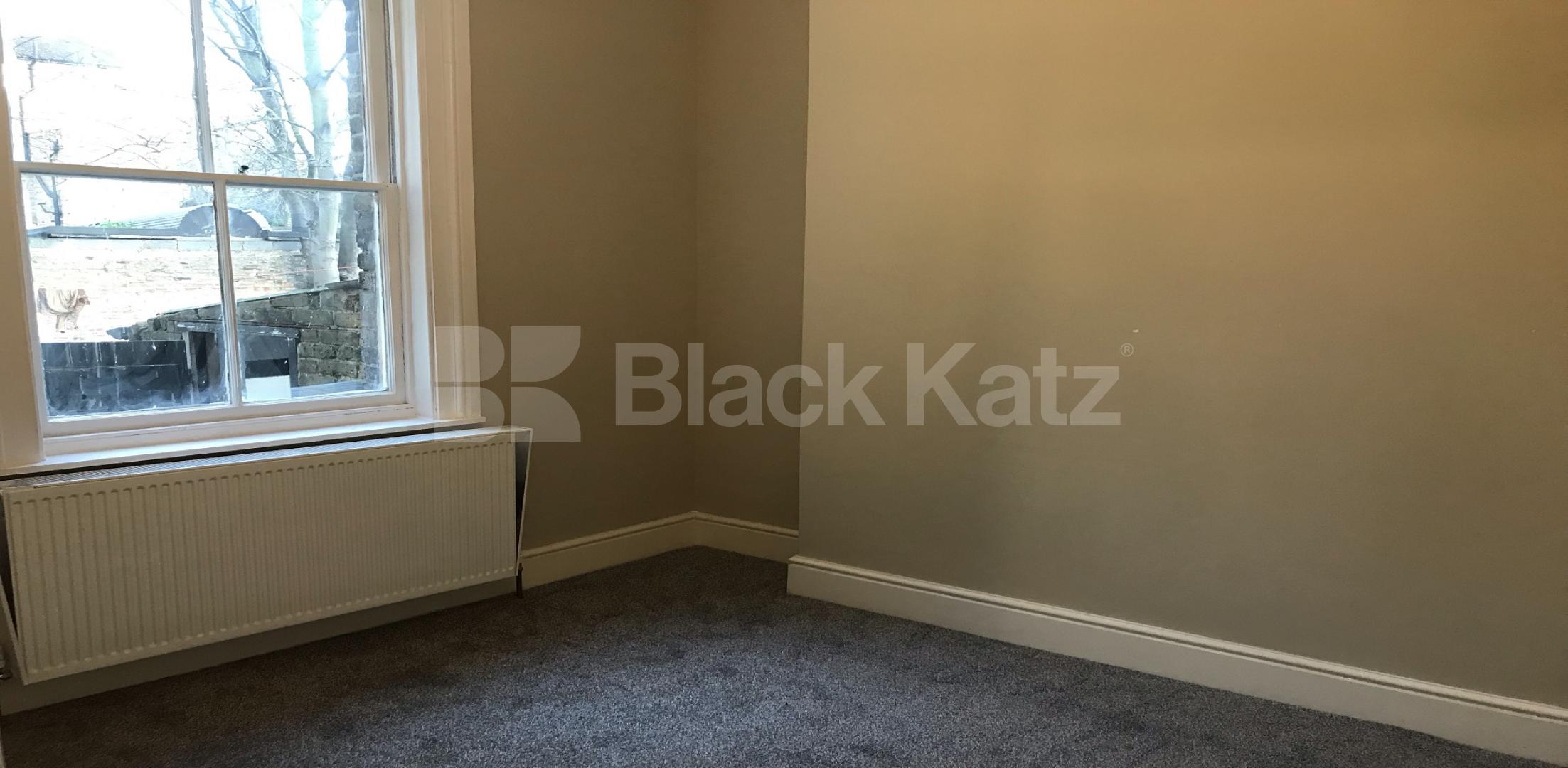 Located on this quiet cul-de-sac this property is arranged over three floors Trafalgar Grove, Greenwich