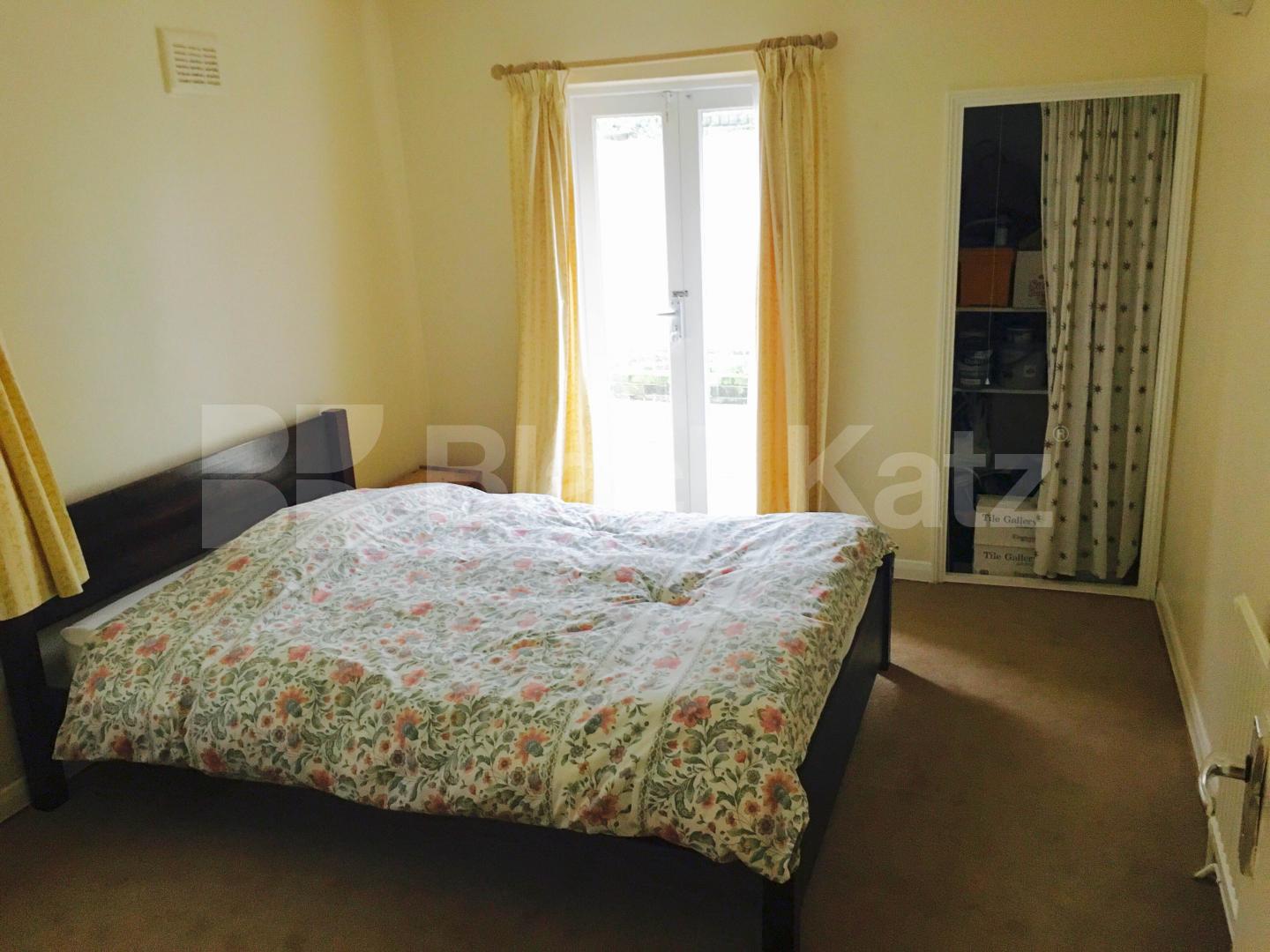 			NEW INSTRUCTION , 2 Bedroom, 1 bath, 1 reception Apartment			 Rita Road, Vauxhall