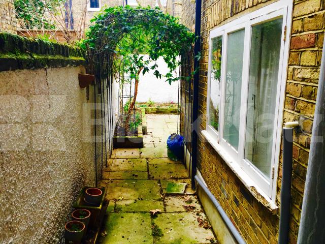 			NEW INSTRUCTION , 2 Bedroom, 1 bath, 1 reception Apartment			 Rita Road, Vauxhall