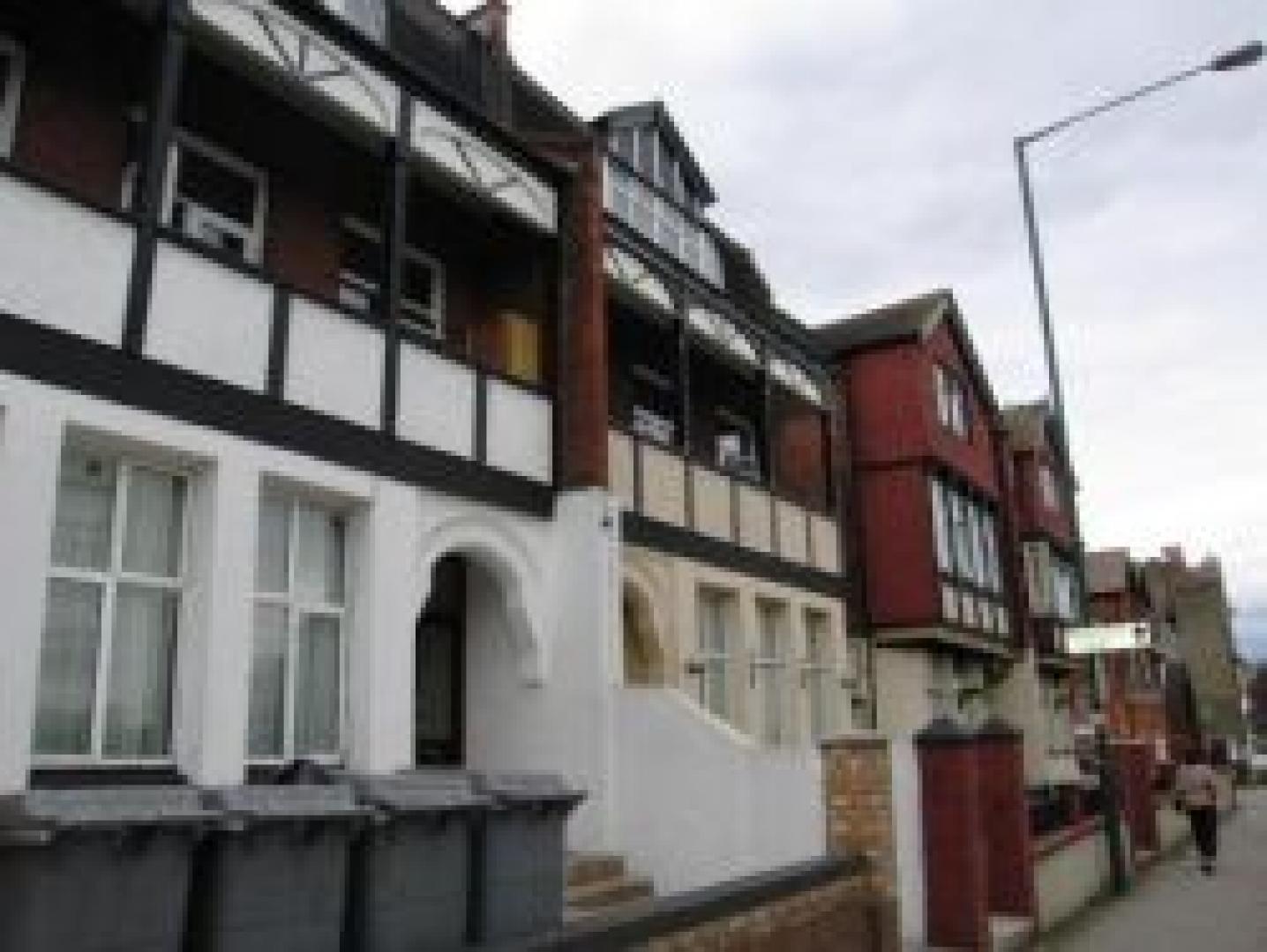 			2 Bedroom, 1 bath, 1 reception Flat			 Willesden Lane, WILLESDEN GREEN NW2