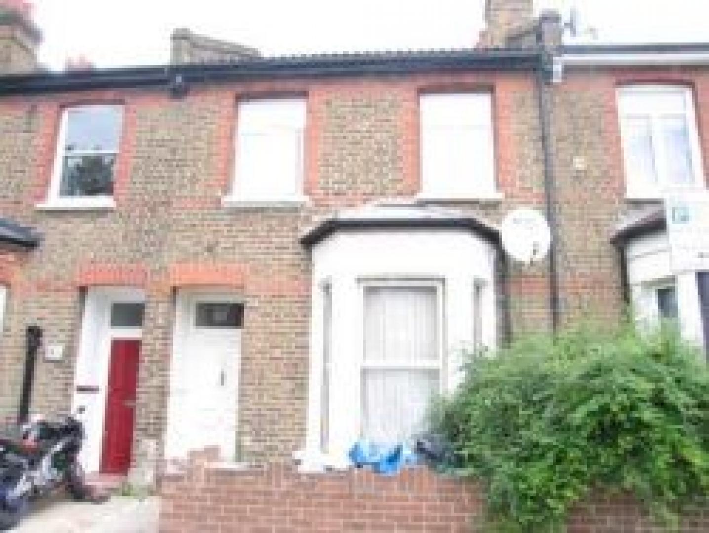			2 Bedroom, 1 bath, 1 reception Flat			 Ponsard Road, KENSAL GREEN NW10