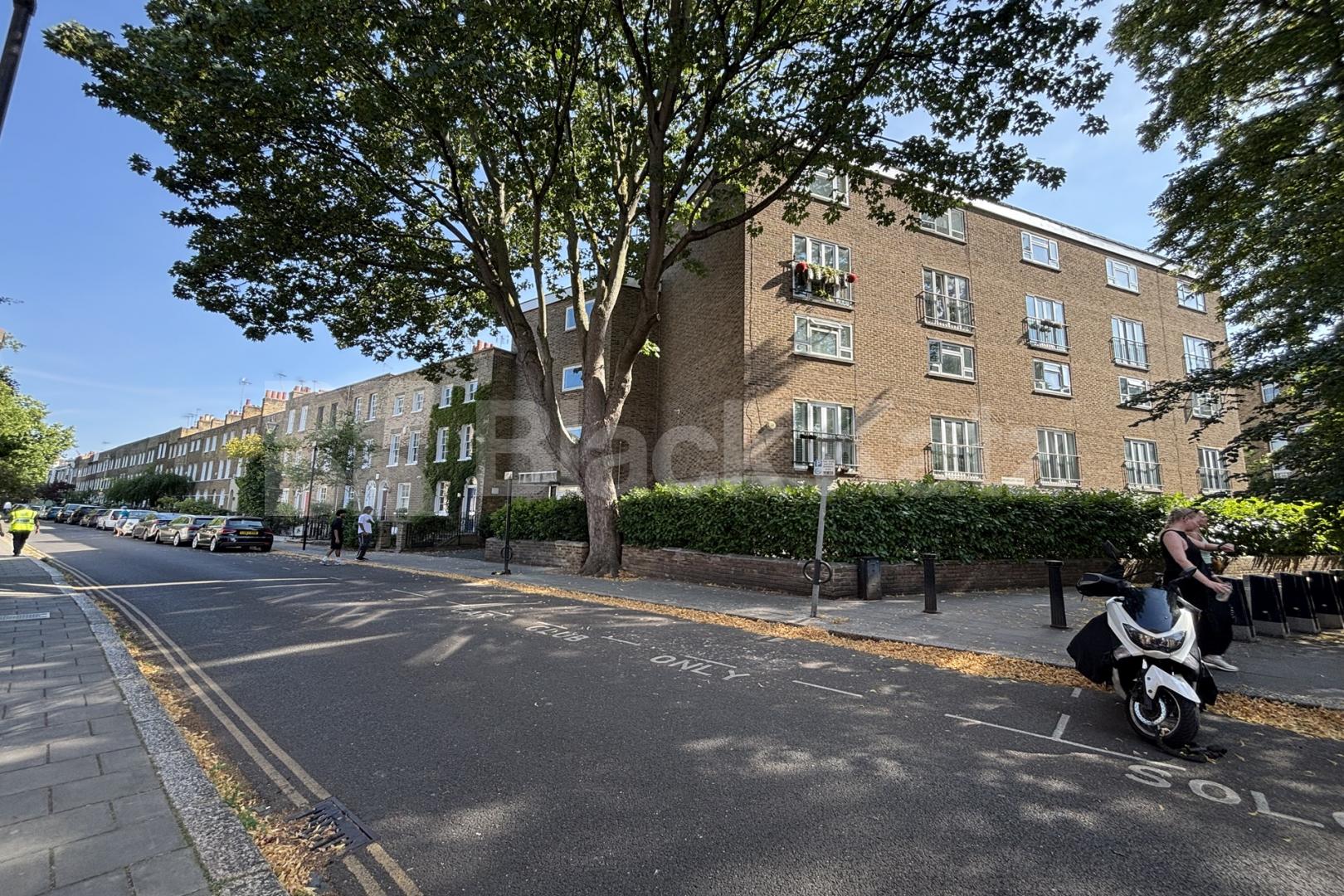 Duplex apartment in the highly desirable, 'Cleaver Square' area of Kennington Broadgates Court Cleaver Street, Kennington cross 
