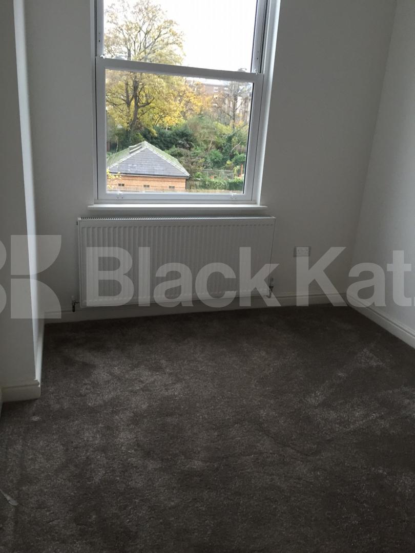 			NEW INSTRUCTION!, 3 Bedroom, 1 bath, 1 reception Flat			 Hillmarton Road, ISLINGTON