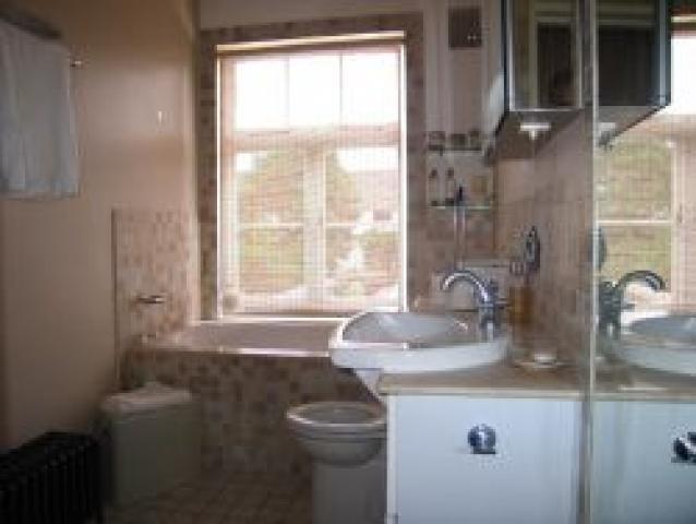 			Epic Slick and Stylish, 5 Bedroom, 1 bath, 1 reception Flat			 Hanover Rd, BRONDESBURY PARK