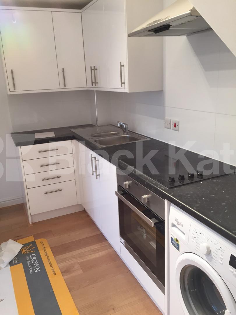 			NEW INSTRUCTION!, 2 Bedroom, 1 bath, 1 reception Flat			 Hillmarton Road, ISLINGTON