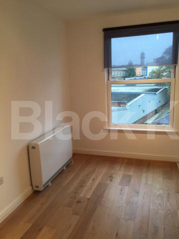 			NEW INSTRUCTION!, 2 Bedroom, 1 bath, 1 reception Flat			 Hillmarton Road, ISLINGTON