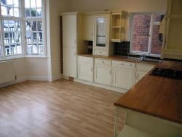 			NEW INSTRUCTION, 2 Bedroom, 1 bath, 1 reception Flat			 Woodstock Road, GOLDERS GREEN