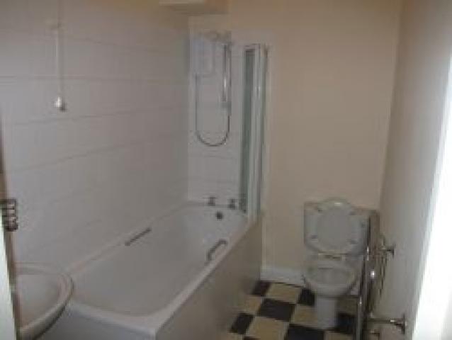 			3 Bedroom, 1 bath, 1 reception Flat			 Walm Lane, WILLESDEN GREEN