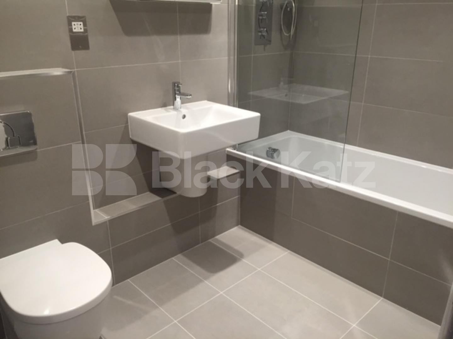 			New Instruction - Free admin and referencing for limited time only!, 2 Bedroom, 1 bath, 1 reception Apartment			 Dove Road, CANONBURY 