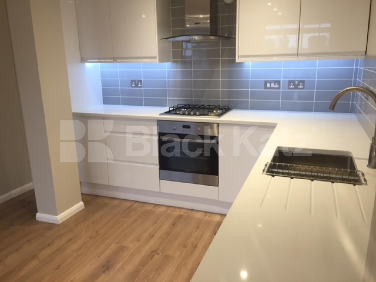 			New Instruction - Free admin and referencing for limited time only!, 2 Bedroom, 1 bath, 1 reception Apartment			 Dove Road, CANONBURY 