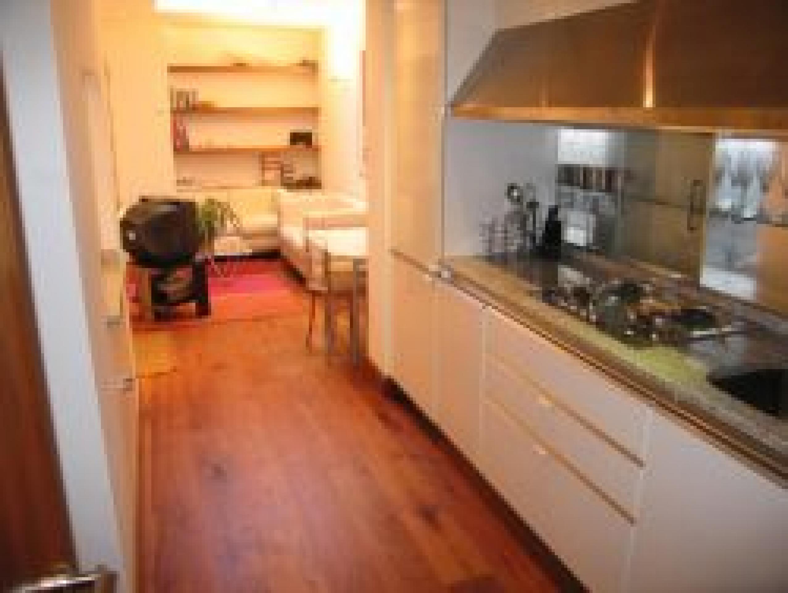 			1 Bedroom, 1 bath, 1 reception Flat			 Stanford Close, Hampstead NW3 NW3