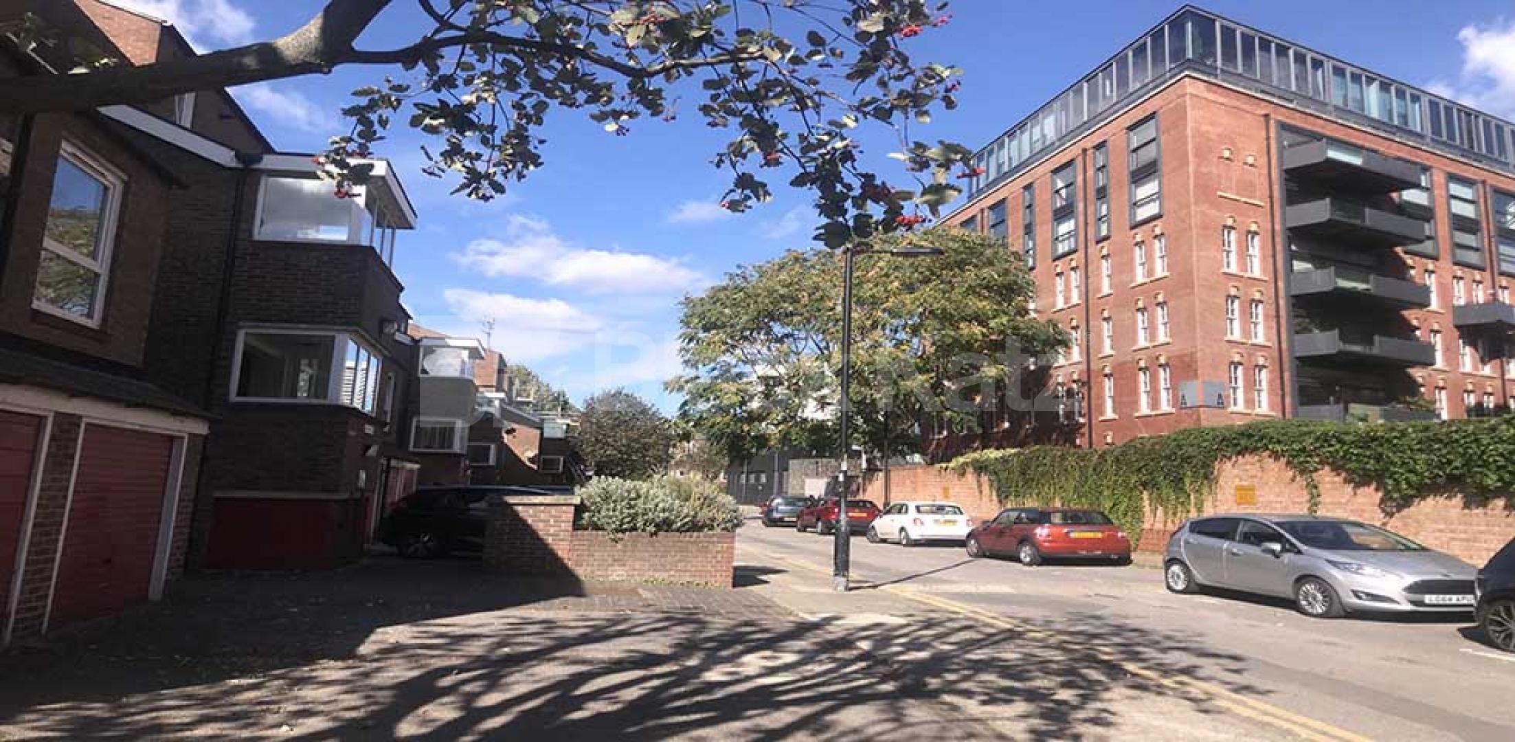 			NEW INSTRUCTION, 4 Bedroom, 1 bath, 1 reception Apartment			 Prioress Street, Borough 