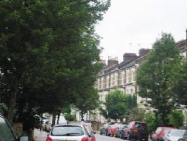 			2 Bedroom, 1 bath, 1 reception Flat			 Saltrum Crescent, MAIDA VALE