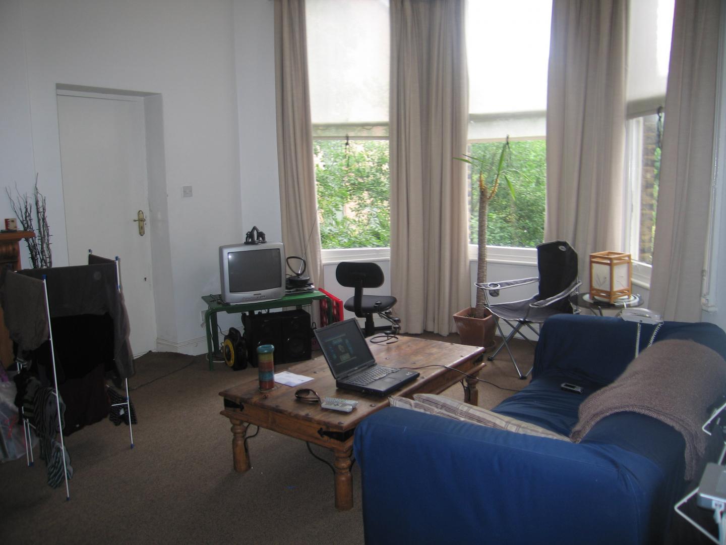 			3 Bedroom, 1 bath, 1 reception Flat			 Christchurch Ave, KILBURN/BRONDESBURY