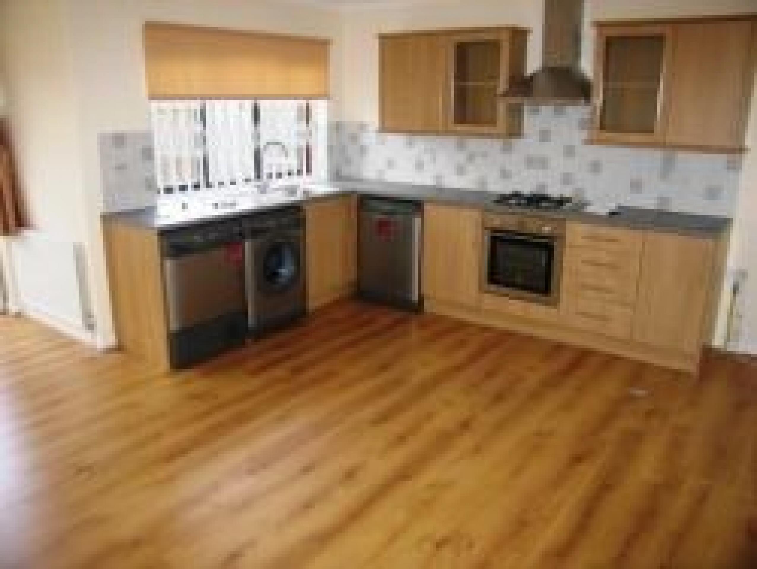 			New Instruction, 4 Bedroom, 1 bath, 1 reception Flat			 St.Helens Gdns, LADBROKE GROVE/NORTH KENSINGTON W10