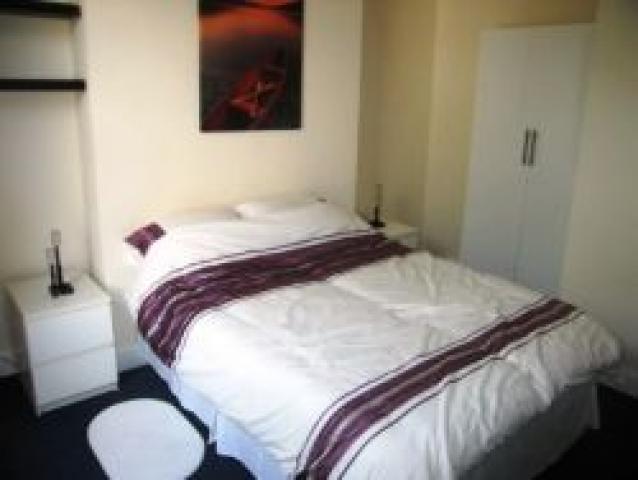 			2 Bedroom, 1 bath, 1 reception Flat			 Lanhill Road, MAIDA VALE W9