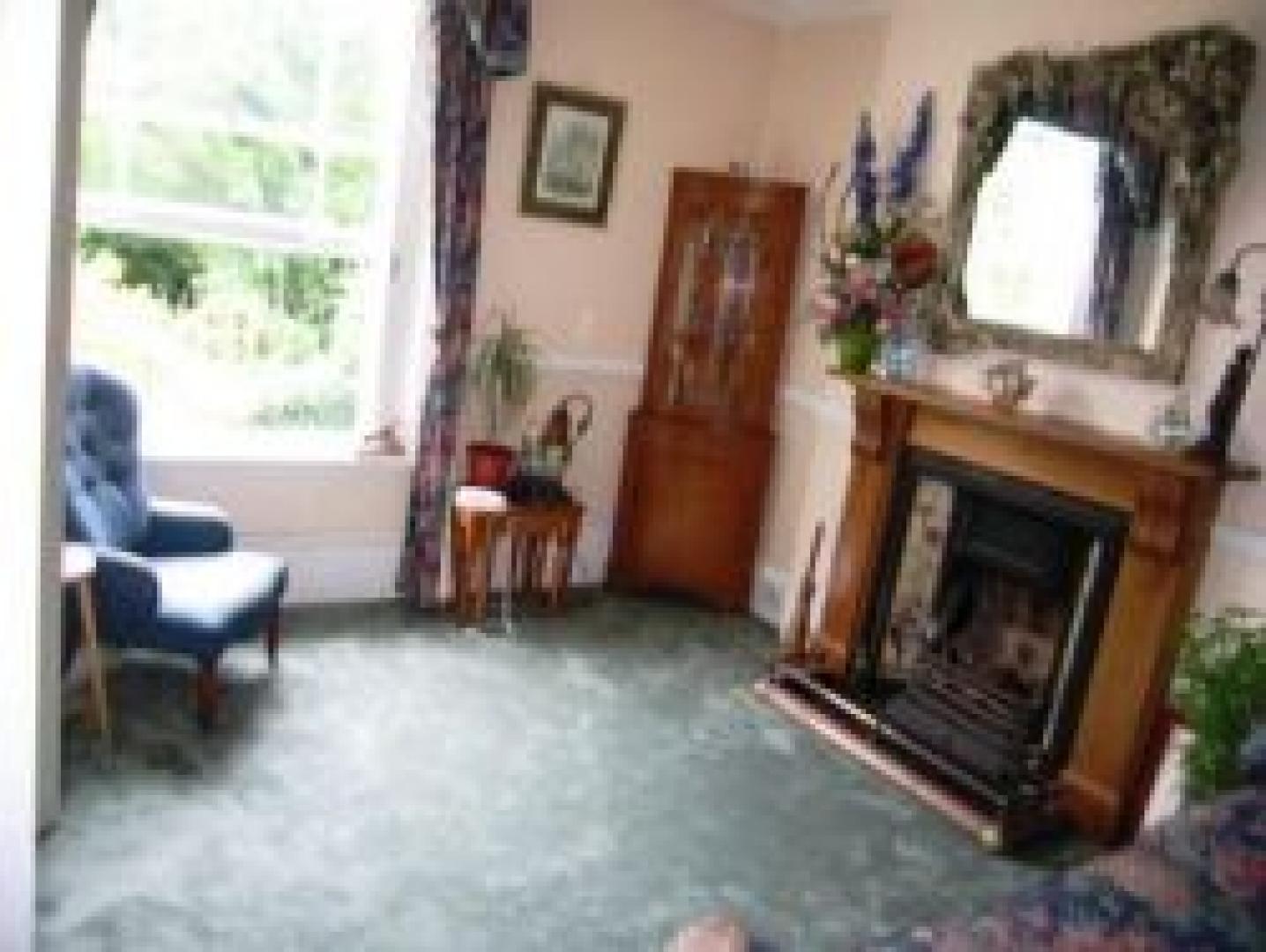 			1 Bedroom, 1 bath, 1 reception Flat			 Priory Road, WEST HAMPSTEAD NW6