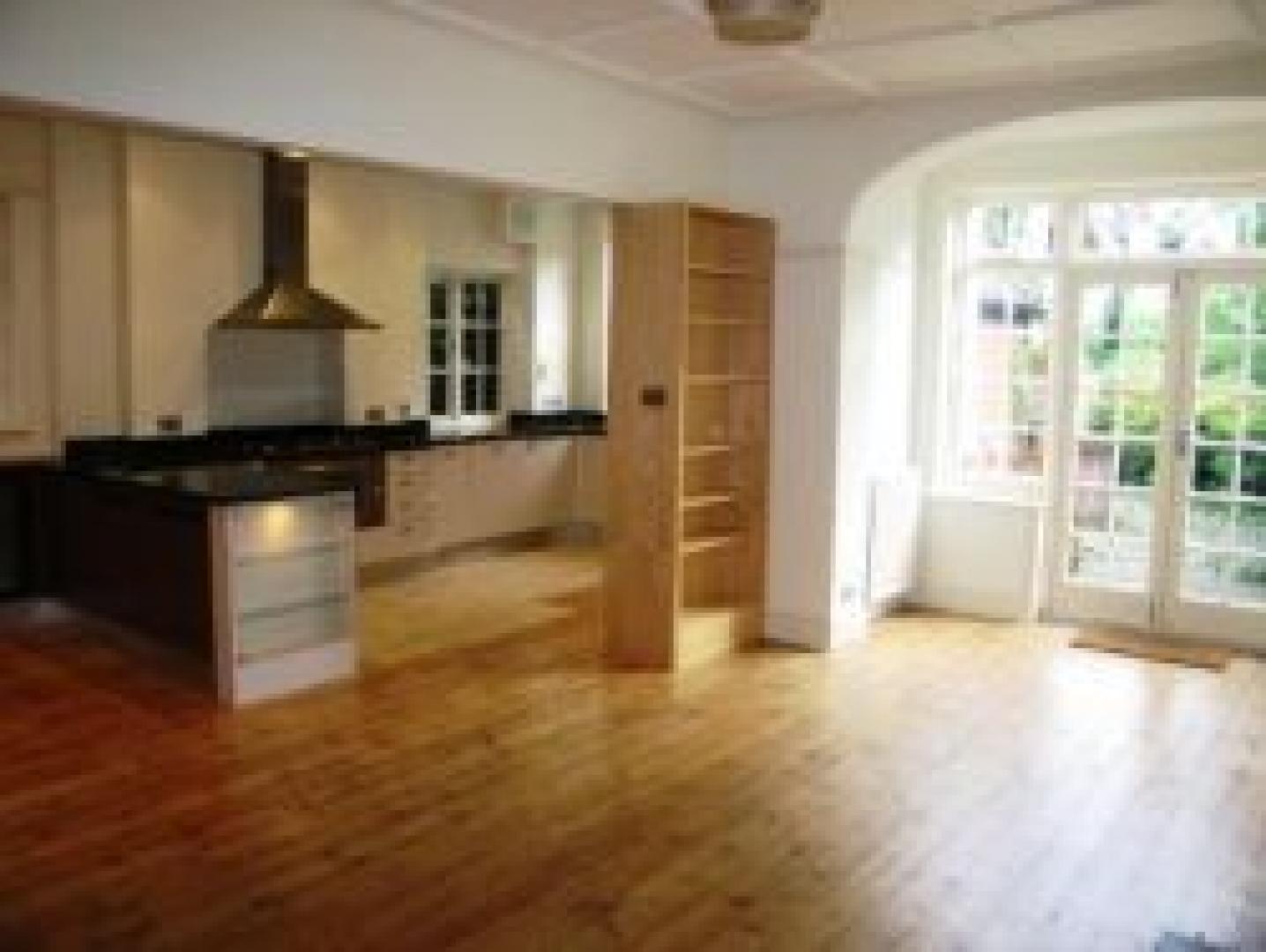 			5 Bedroom, 1 bath, 1 reception House			 West End Lane, WEST HAMPSTEAD NW6