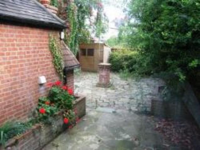 			5 Bedroom, 1 bath, 1 reception House			 West End Lane, WEST HAMPSTEAD NW6