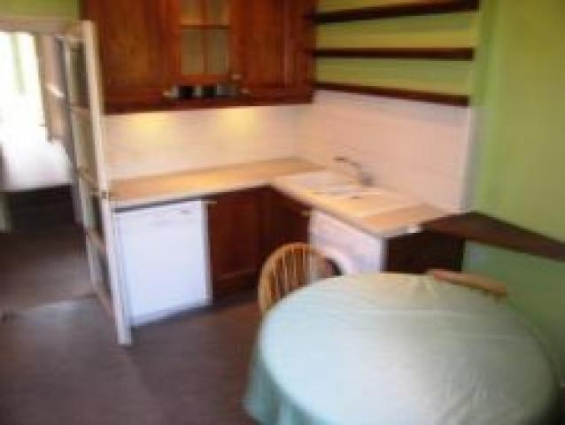 			4 Bedroom, 1 bath, 1 reception Flat			 Constantine Road, HAMPSTEAD HEATH NW3