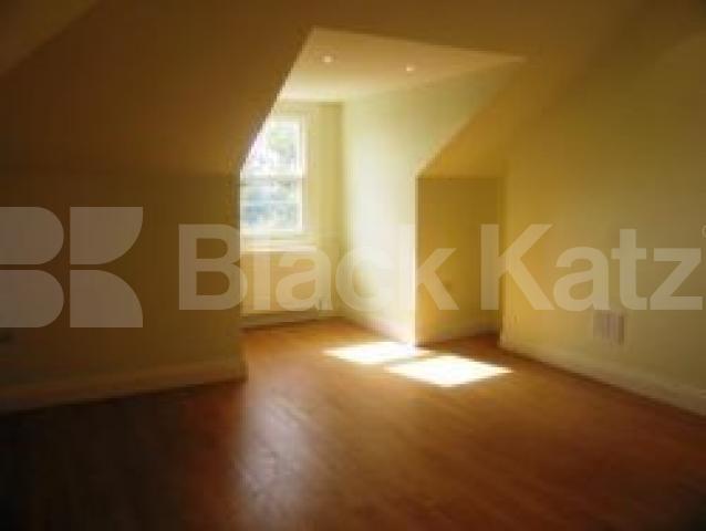 			4 Bedroom, 1 bath, 1 reception Flat			 Fellows Road, SWISS COTTAGE/BELSIZE PARK