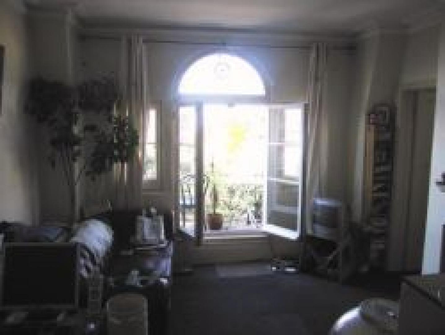 			1 Bedroom, 1 bath, 1 reception Flat			 Fortune Green Road, WEST HAMPSTEAD NW6