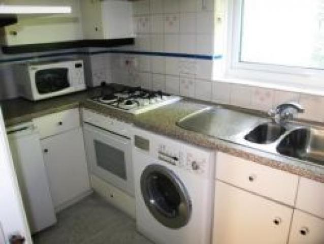 			3 Bedroom, 1 bath, 1 reception Flat			 North End Road, GOLDERS GREEN