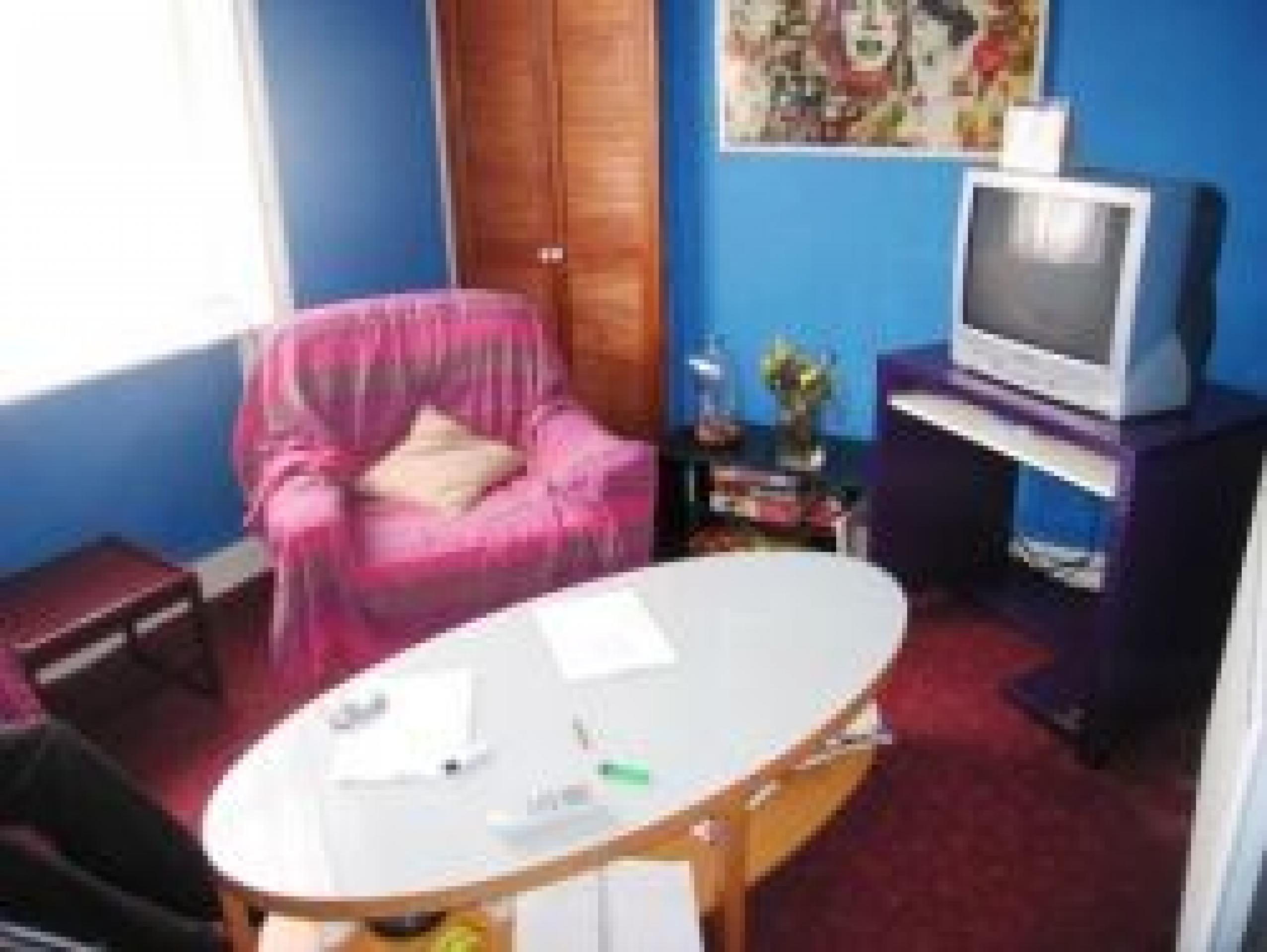 			2 Bedroom, 1 bath, 1 reception Flat			 High Road, WILLESDEN GREEN NW10