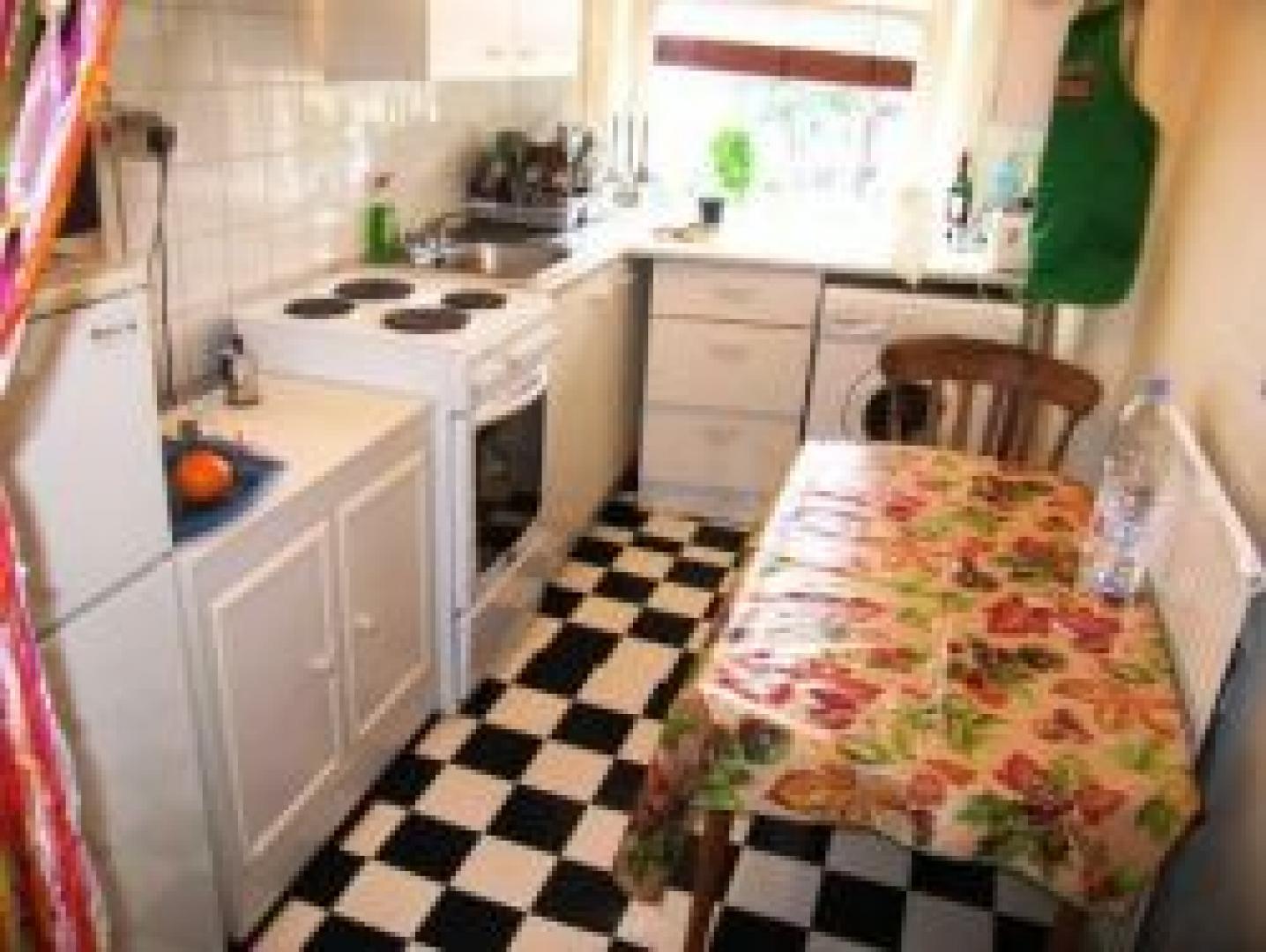 			2 Bedroom, 1 bath, 1 reception Flat			 High Road, WILLESDEN GREEN