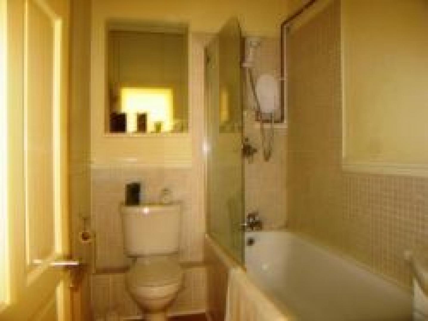 			1 Bedroom, 1 bath, 1 reception Flat			 Dudden Hill Lane, WILLESDEN NW10