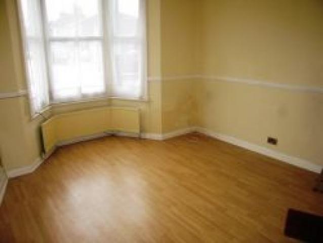 			1 Bedroom, 1 bath, 1 reception Flat			 Dudden Hill Lane, WILLESDEN NW10