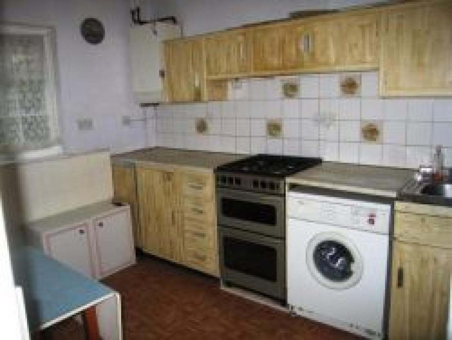 			3 Bedroom, 1 bath, 1 reception Flat			 Attewood Ave, NEASDEN NW10